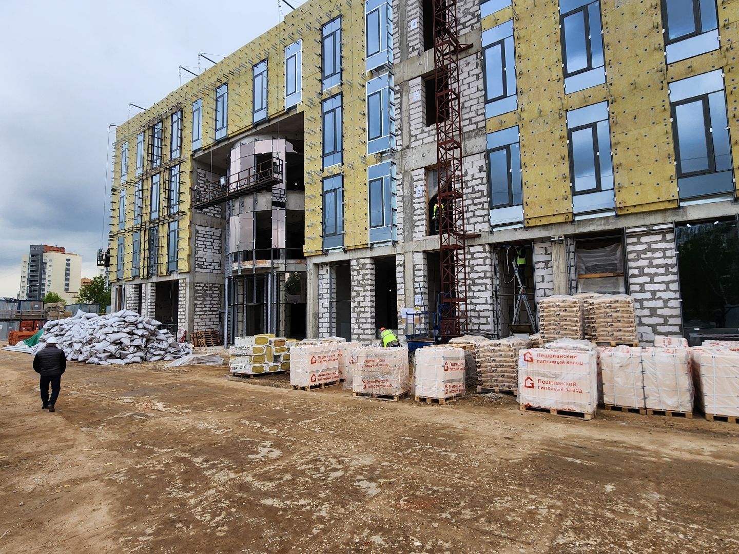 Чехов, улица Мира, детская поликлиника, строительство, инженерные сети, инженерные коммуникации, прокладка сетей, вентиляция, кондиционирование, отопление, водоснабжение, слаботочные сети, слаботочные системы, губернатор московской области, госпрограмма московской области,