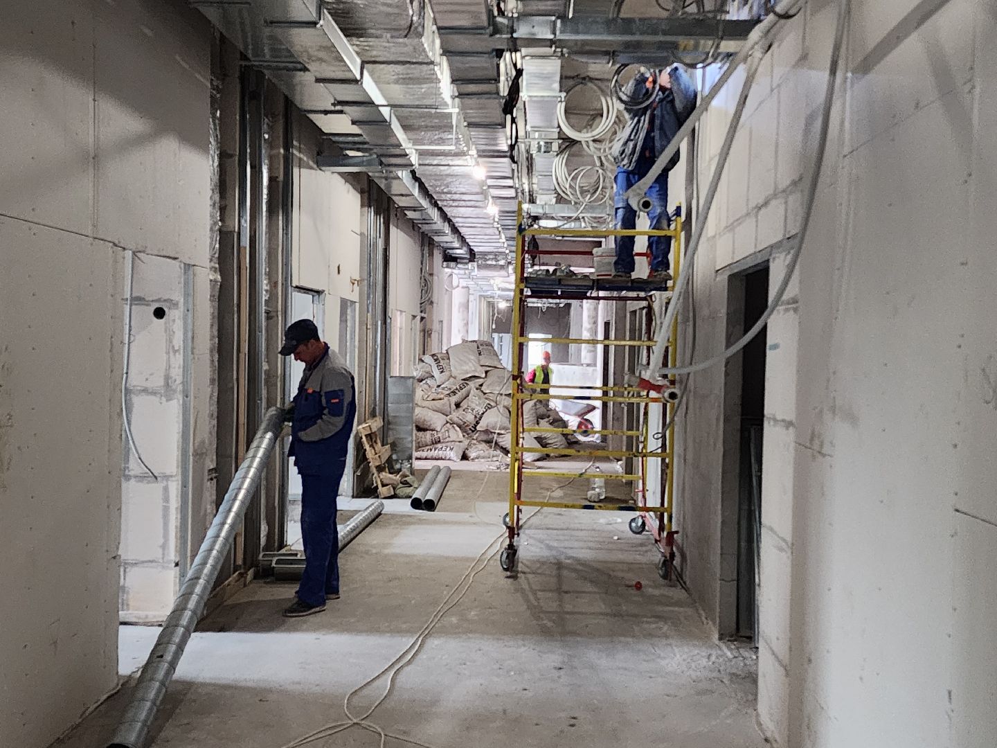 Чехов, улица Мира, детская поликлиника, строительство, инженерные сети, инженерные коммуникации, прокладка сетей, вентиляция, кондиционирование, отопление, водоснабжение, слаботочные сети, слаботочные системы, губернатор московской области, госпрограмма московской области,