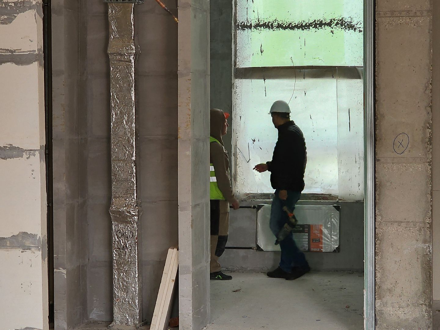 Чехов, улица Мира, детская поликлиника, строительство, инженерные сети, инженерные коммуникации, прокладка сетей, вентиляция, кондиционирование, отопление, водоснабжение, слаботочные сети, слаботочные системы, губернатор московской области, госпрограмма московской области,