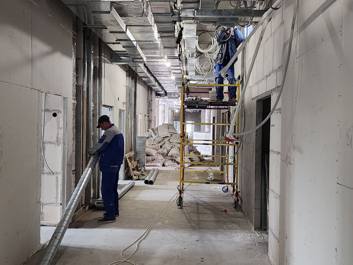 Чехов, улица Мира, детская поликлиника, строительство, инженерные сети, инженерные коммуникации, прокладка сетей, вентиляция, кондиционирование, отопление, водоснабжение, слаботочные сети, слаботочные системы, губернатор московской области, госпрограмма московской области,