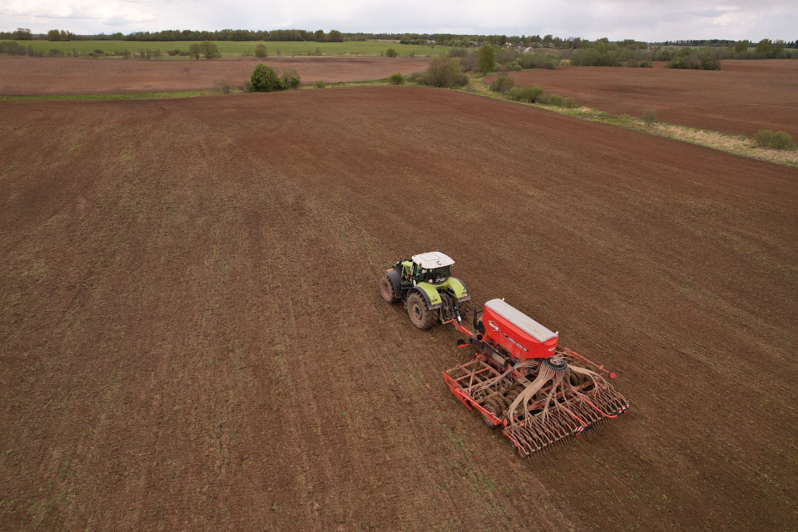 видео с коптера,  посев ярового рапса, Агрокомплекс в шаховском , посевная,