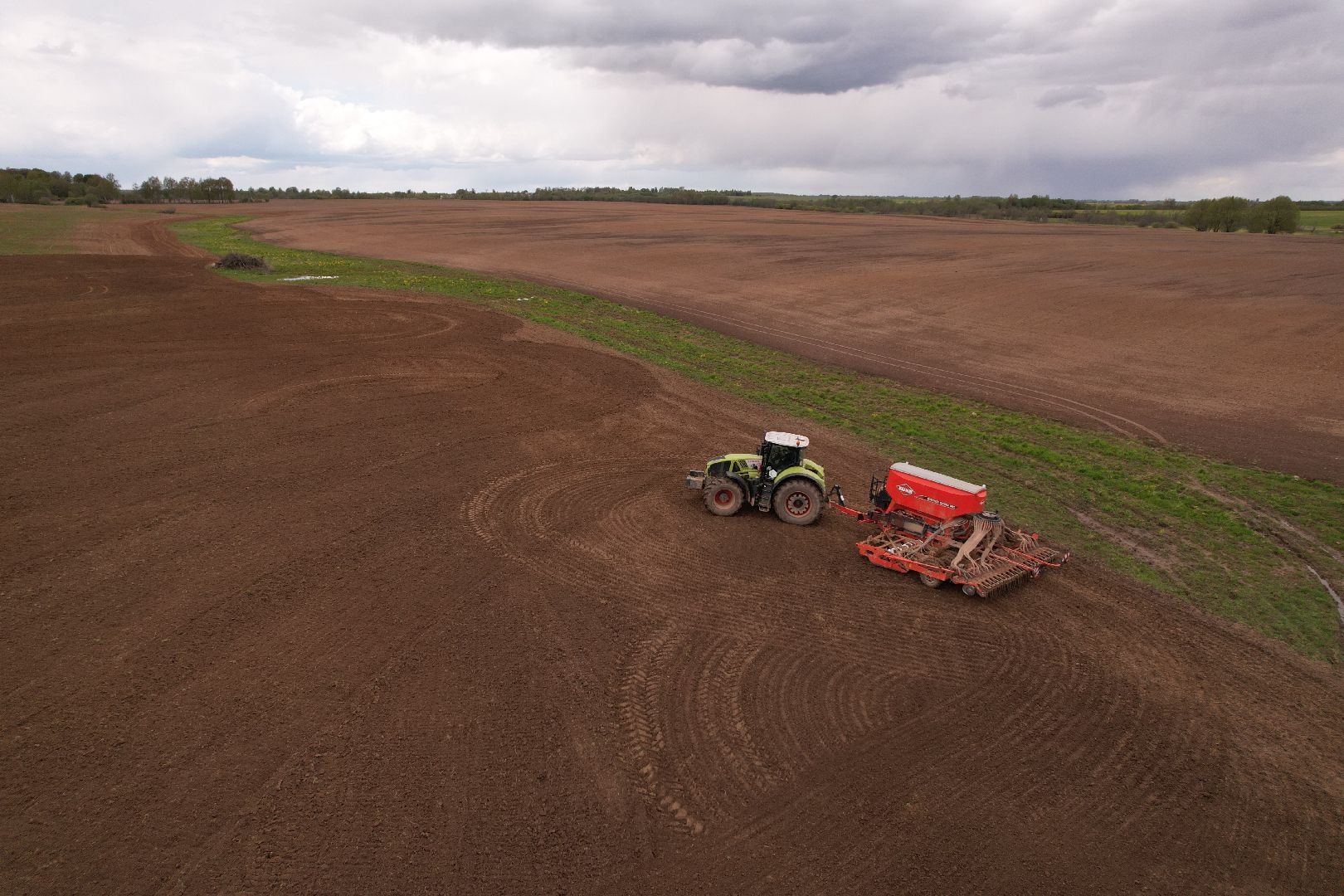 видео с коптера,  посев ярового рапса, Агрокомплекс в шаховском , посевная,