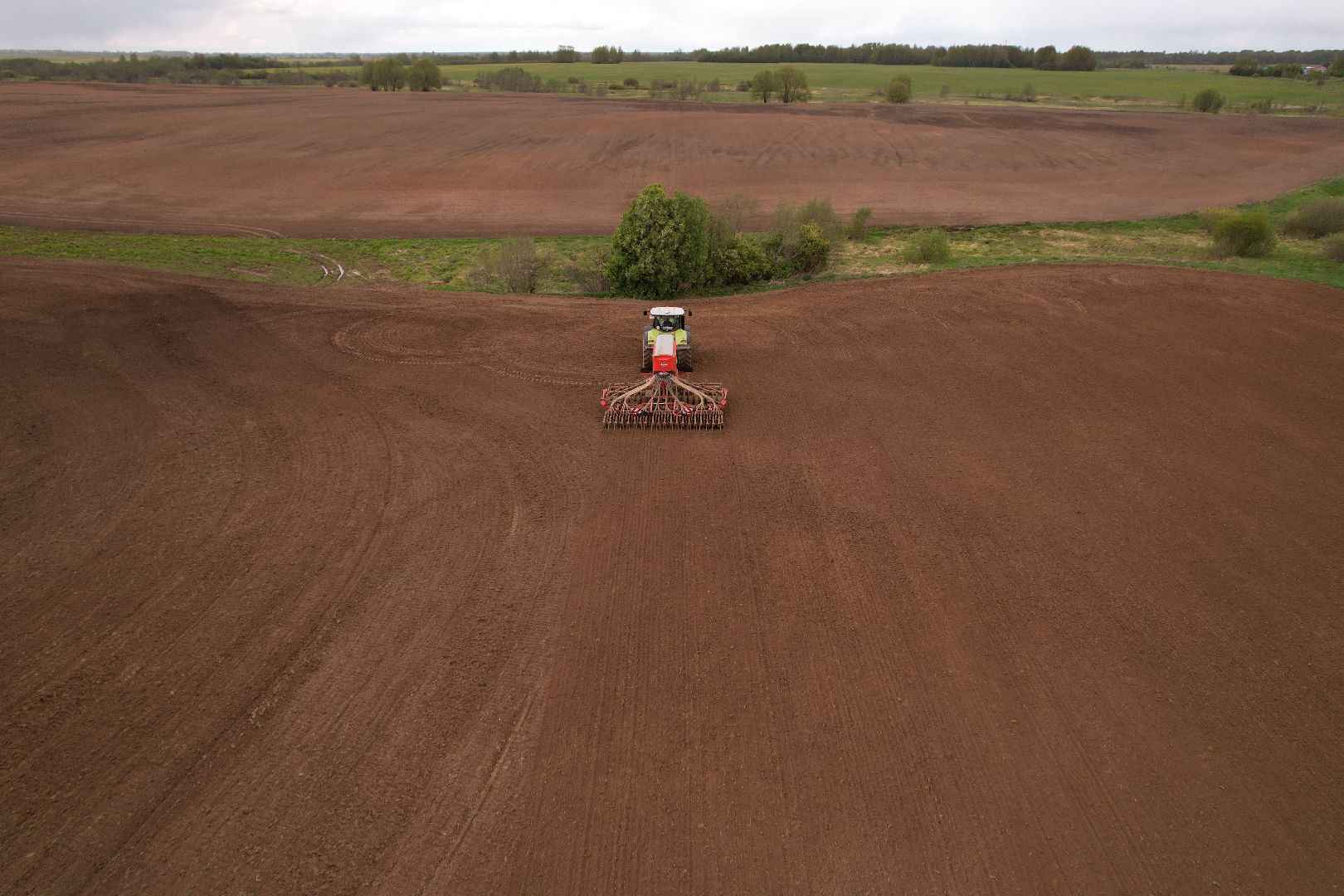 видео с коптера,  посев ярового рапса, Агрокомплекс в шаховском , посевная,