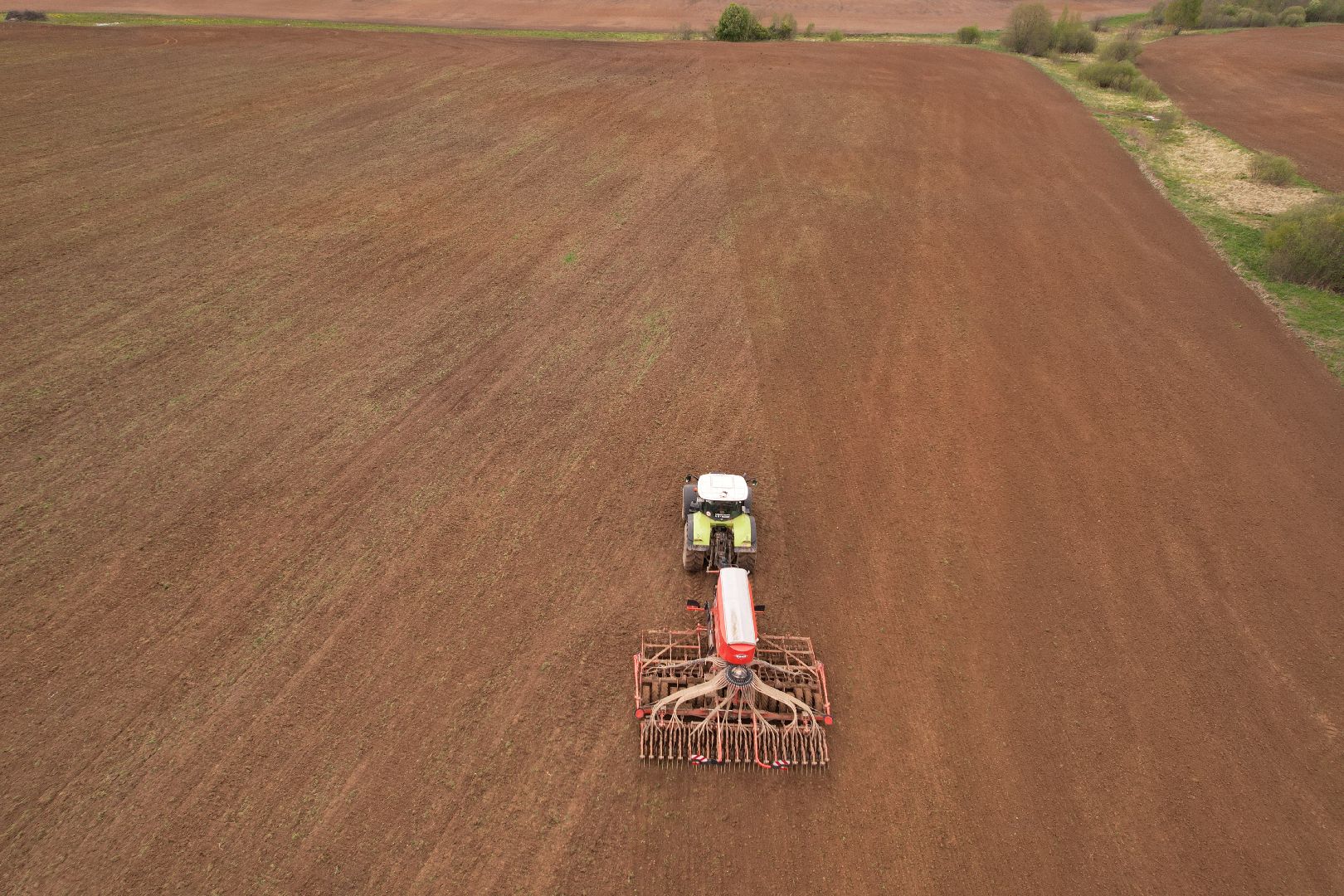 видео с коптера,  посев ярового рапса, Агрокомплекс в шаховском , посевная,