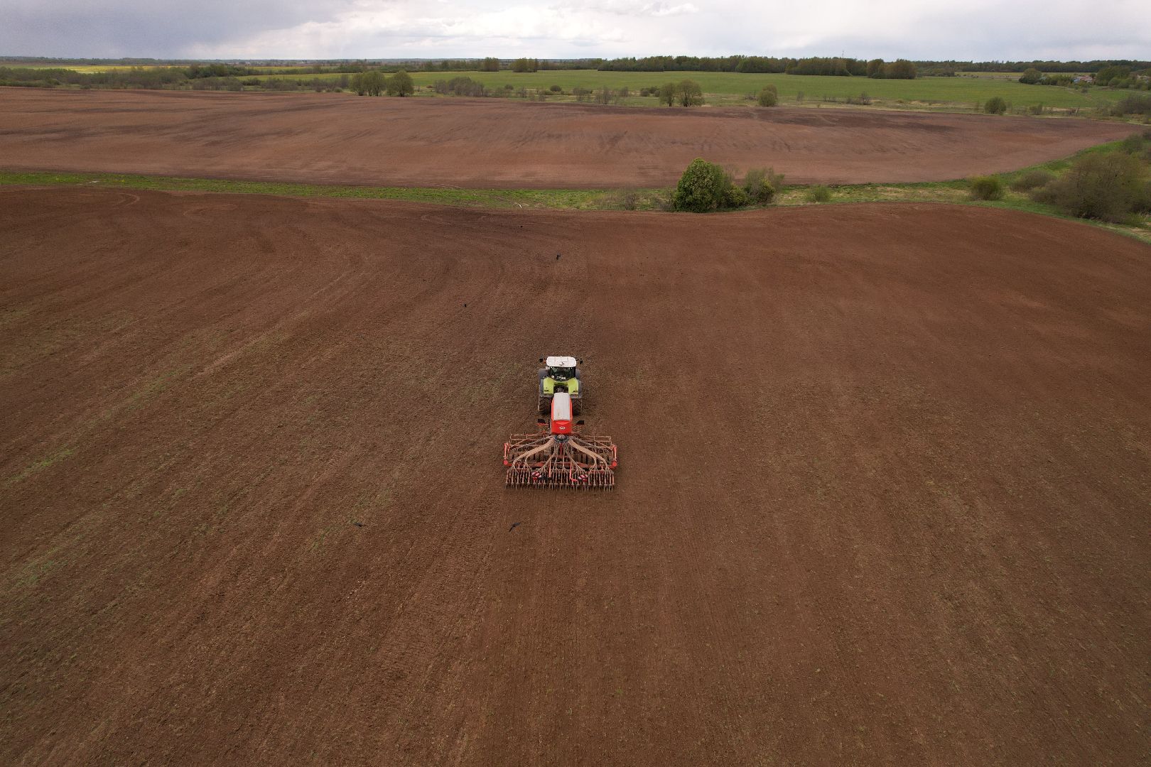 видео с коптера,  посев ярового рапса, Агрокомплекс в шаховском , посевная,