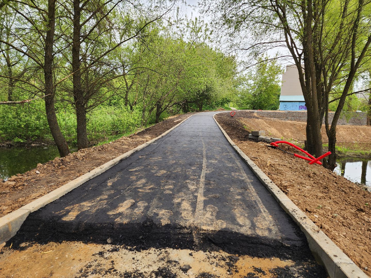 Чехов, улица Береговая, ЖК Посейдон, набережная реки теребенка, благоустройство, реконструкция, обновление, пешеходные дорожки, пешеходные зоны, тропинки и тротуары, строительство, госпрограмма московской области,