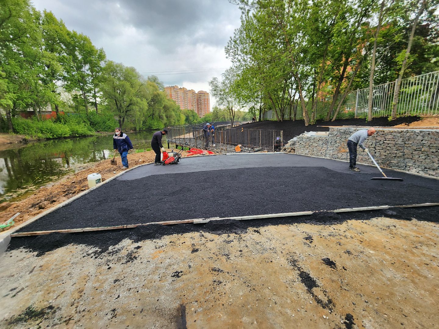 Чехов, улица Береговая, ЖК Посейдон, набережная реки теребенка, благоустройство, реконструкция, обновление, пешеходные дорожки, пешеходные зоны, тропинки и тротуары, строительство, госпрограмма московской области,