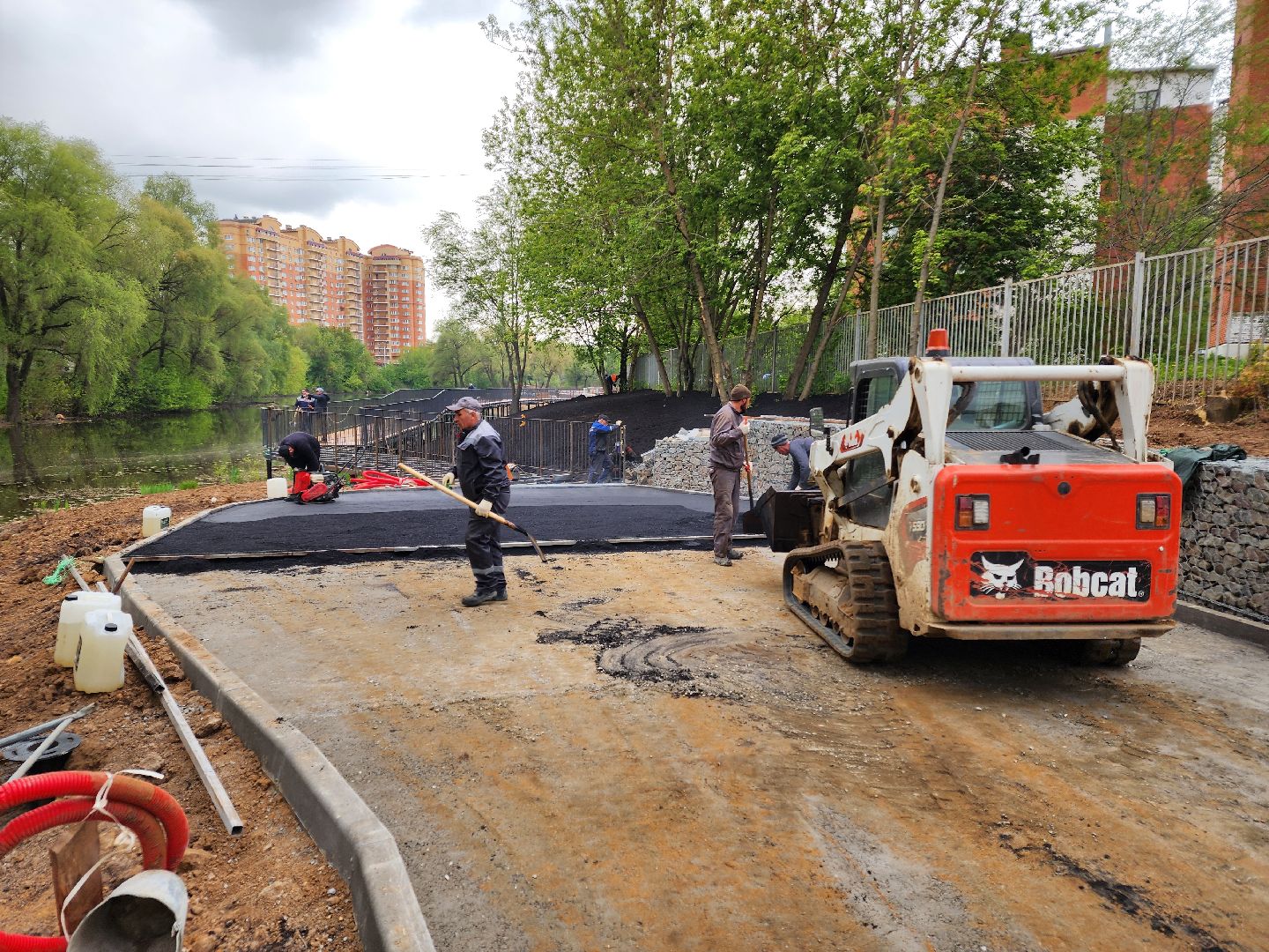 Чехов, улица Береговая, ЖК Посейдон, набережная реки теребенка, благоустройство, реконструкция, обновление, пешеходные дорожки, пешеходные зоны, тропинки и тротуары, строительство, госпрограмма московской области,