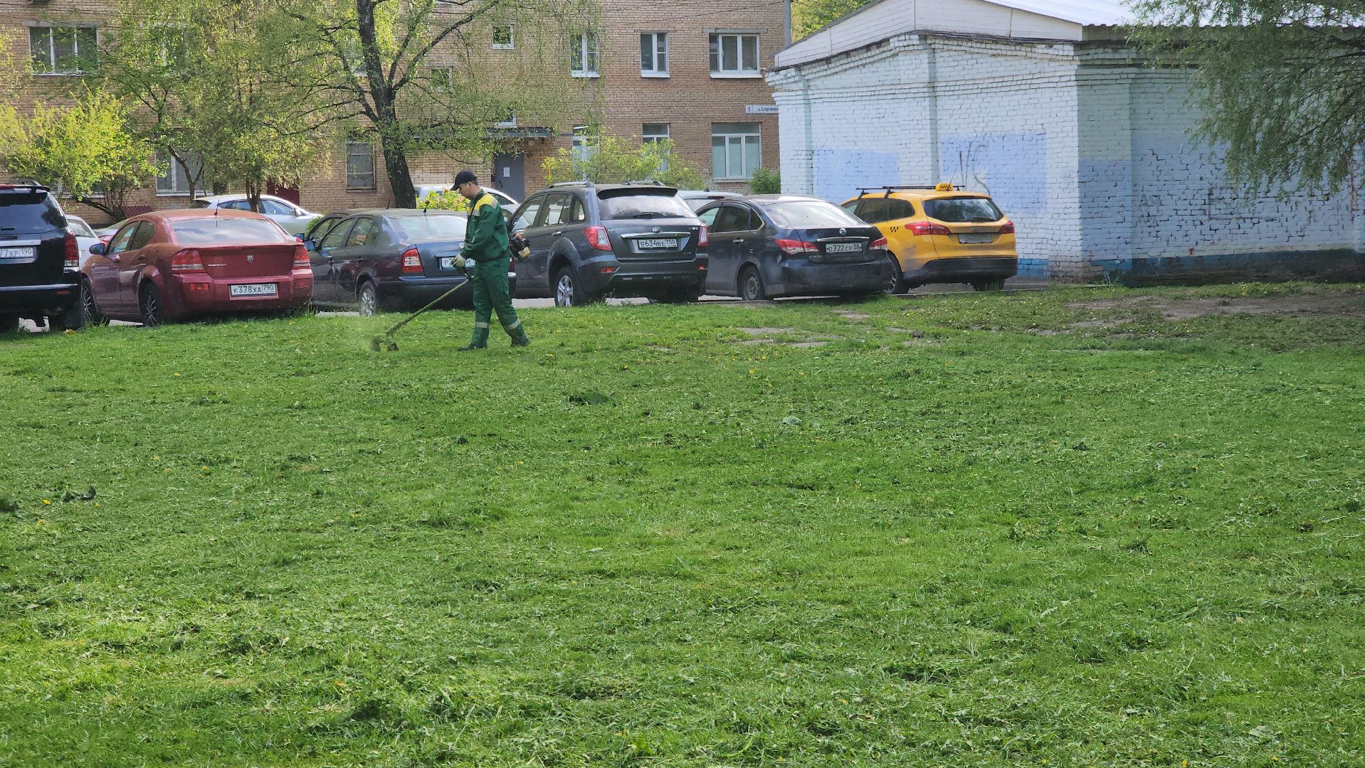 долгопрудный, покраска лавочек, покос травы, ук наш дом, спортивная, новый бульвар,