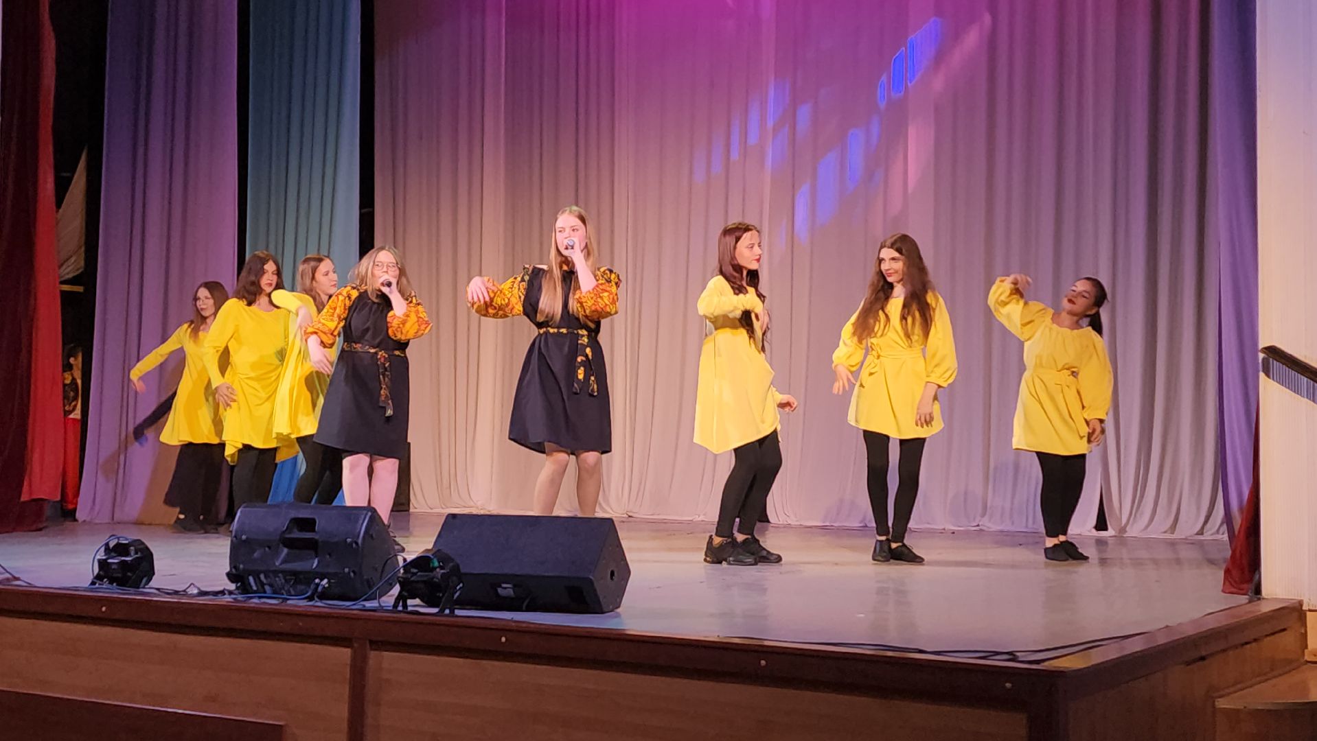 пушкино, концерт, юбилей ансамбля, песни, дети, эстрада, вокальное искусство, зрители,