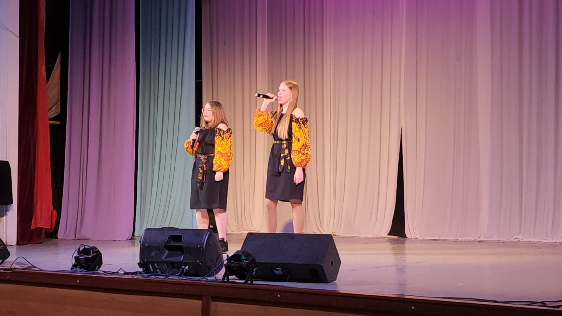 пушкино, концерт, юбилей ансамбля, песни, дети, эстрада, вокальное искусство, зрители,