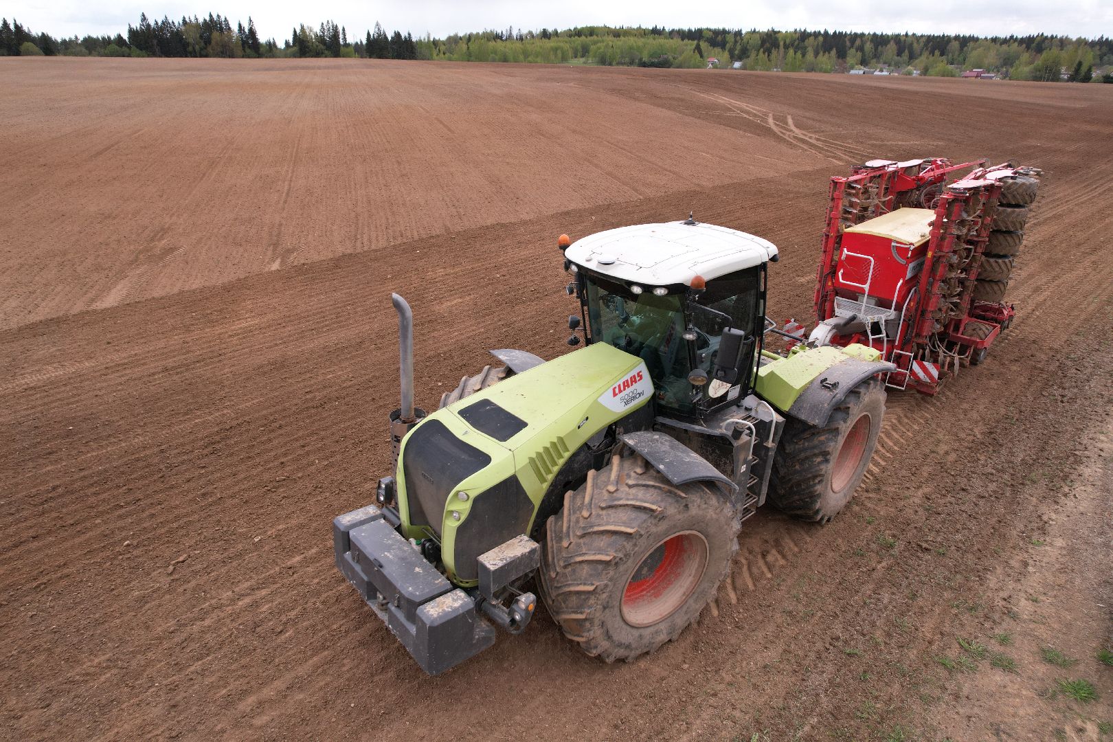 видео с коптера, посевная в шаховской, посев кукурузы,