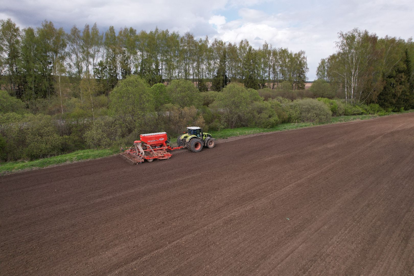 видео с коптера, посевная в шаховской, посев кукурузы,