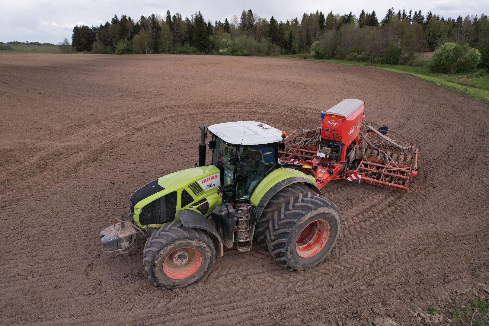 видео с коптера, посевная в шаховской, посев кукурузы,