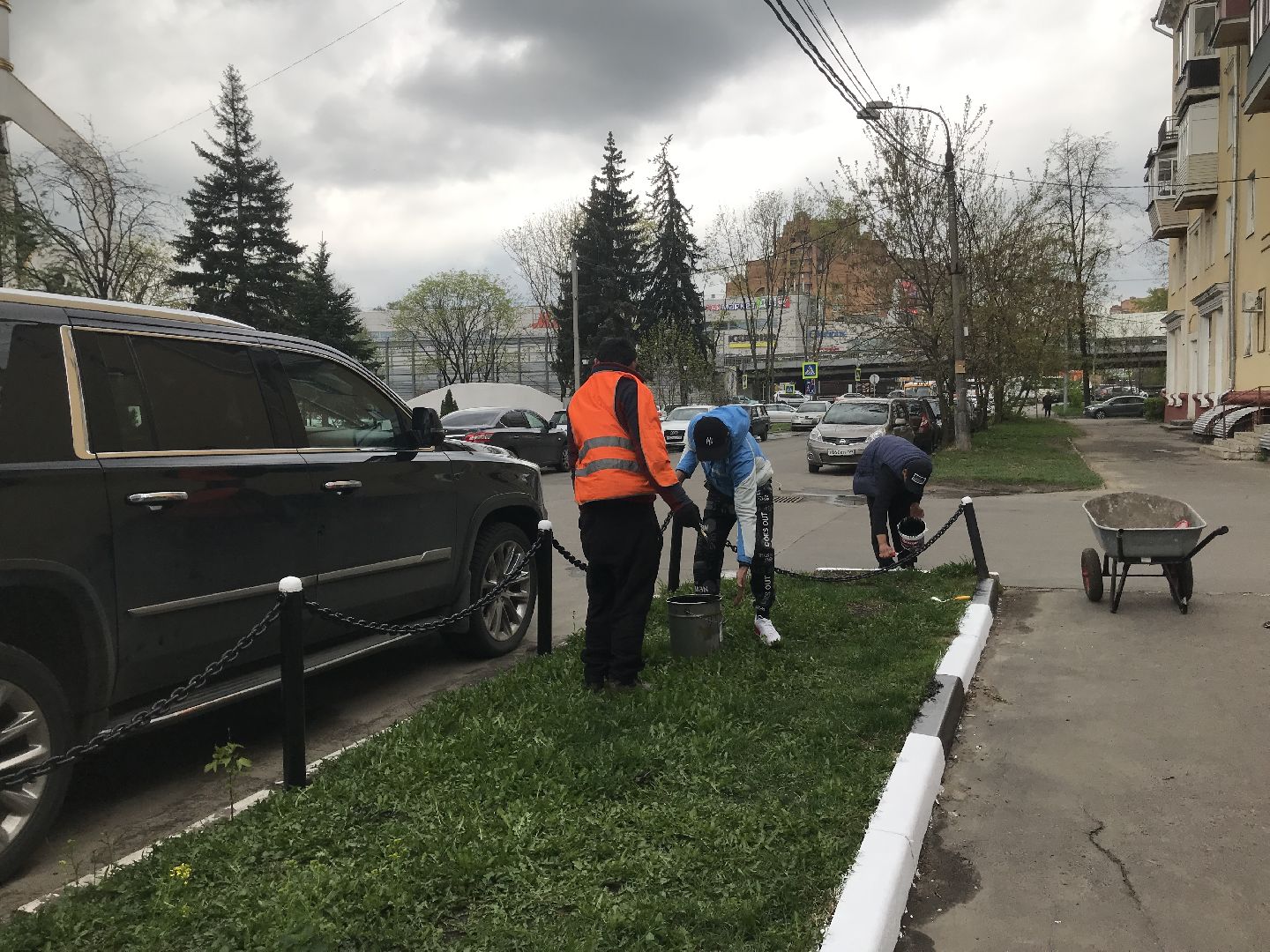 Балашиха, День Победы, благоустройство, перемены, весна, покраска забора, лестничных перил