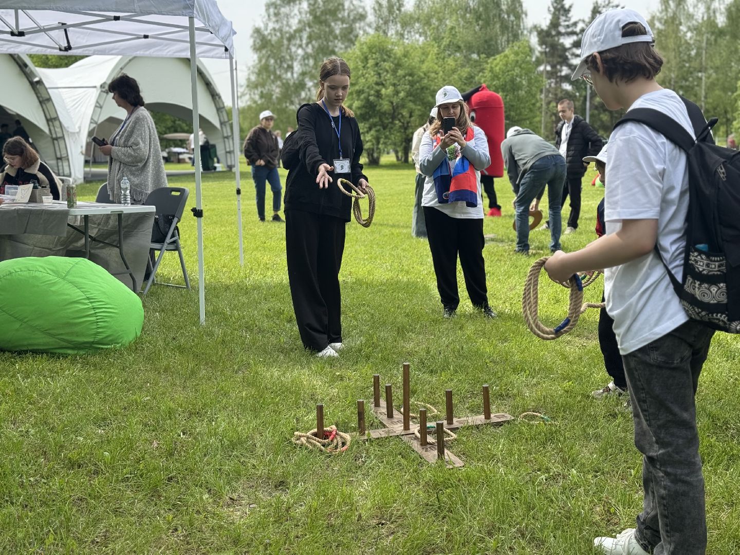 высадка деревьев, ленинский городской округ, сад памяти, возложение цветов,