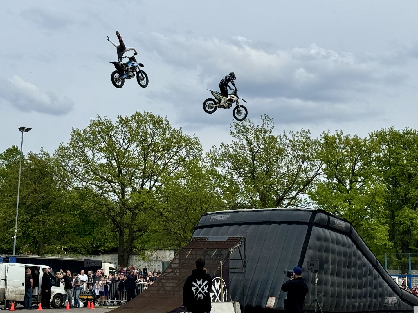 мотофристайл-шоу, команда fmx13, мотоциклисты, ленинский городской округ,