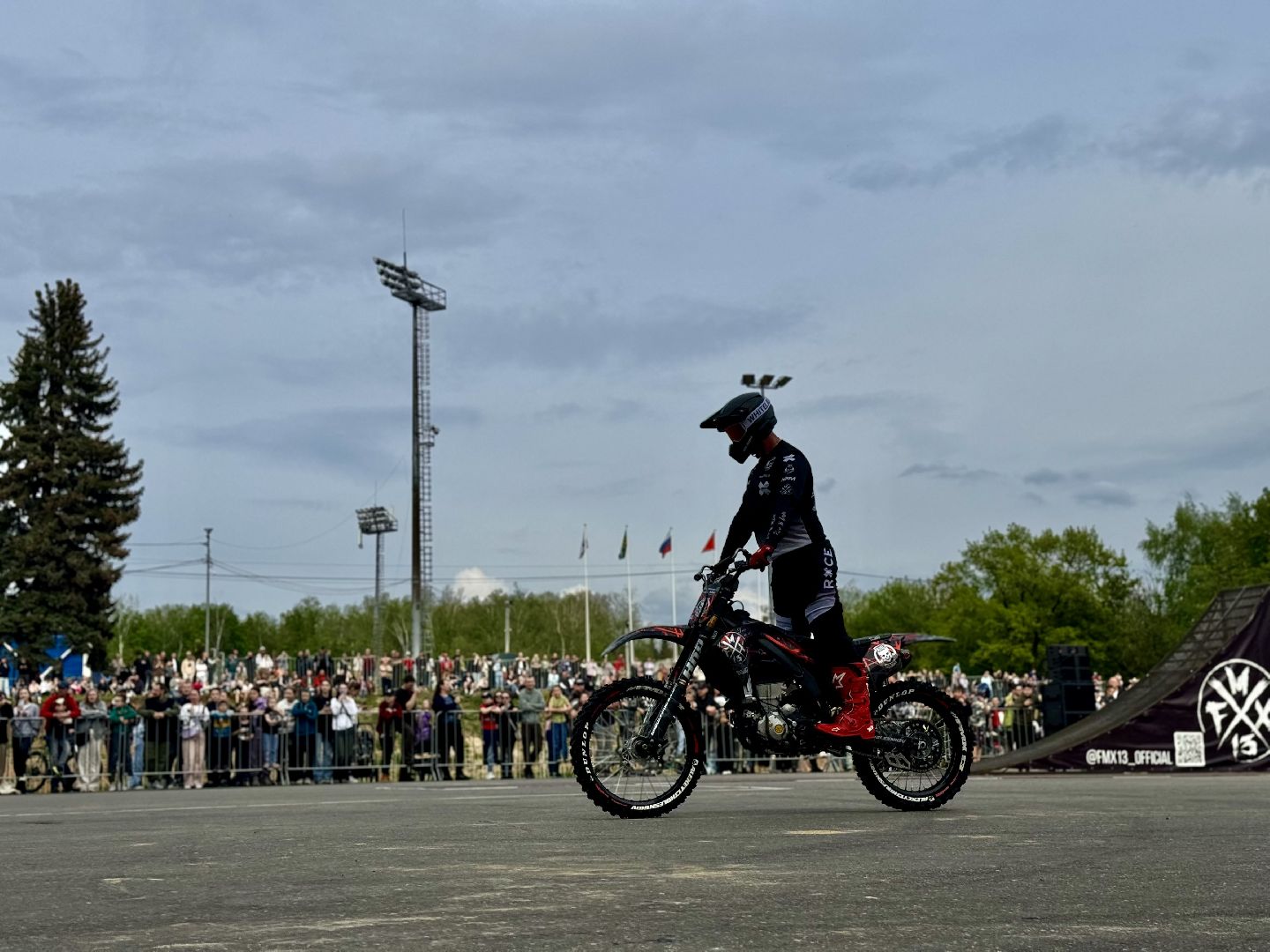 мотофристайл-шоу, команда fmx13, мотоциклисты, ленинский городской округ,