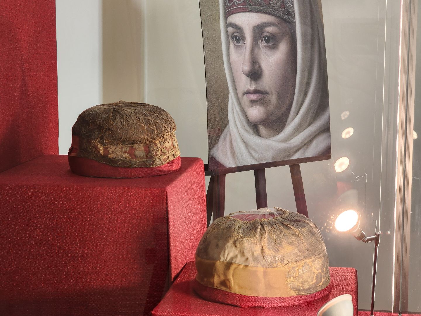 сергиев посад, троице-сергиева лавра, сергиево-посадский музей-заповедник, ризница, археологические находки,