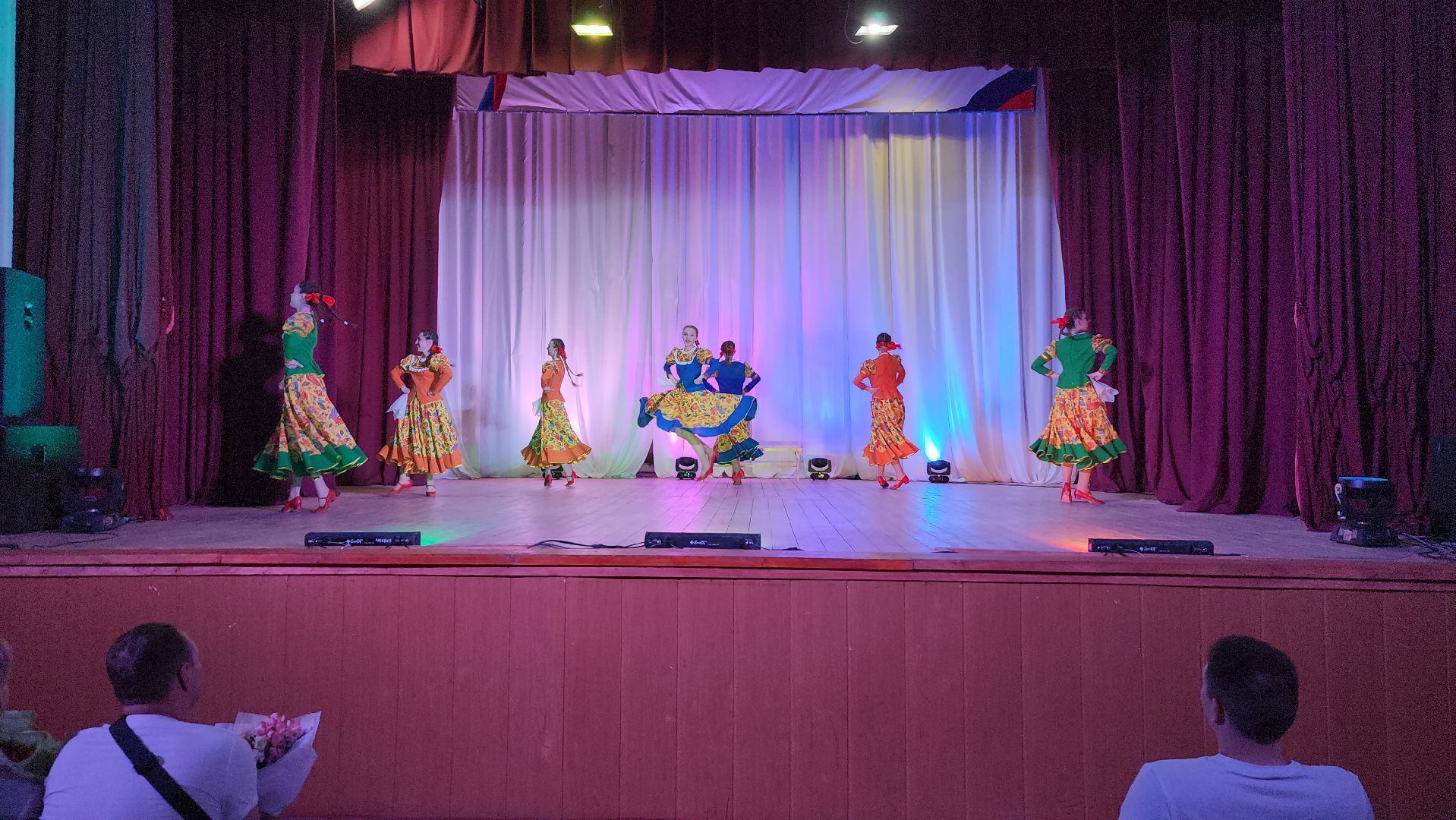 серпухов, дк авиатор, танцевальный ансамбль вдохновение, отчетный концерт, народные танцы,владычная слобода,