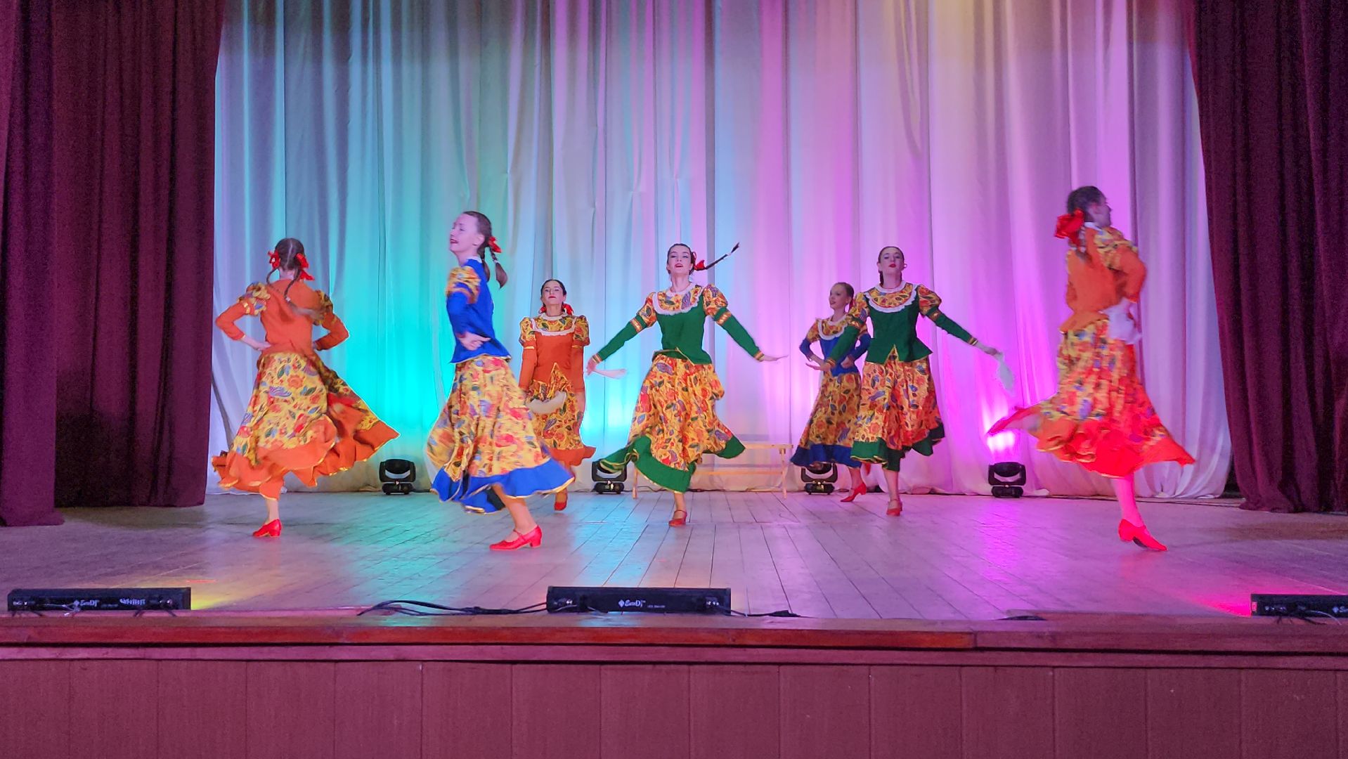 серпухов, дк авиатор, танцевальный ансамбль вдохновение, отчетный концерт, народные танцы,владычная слобода,