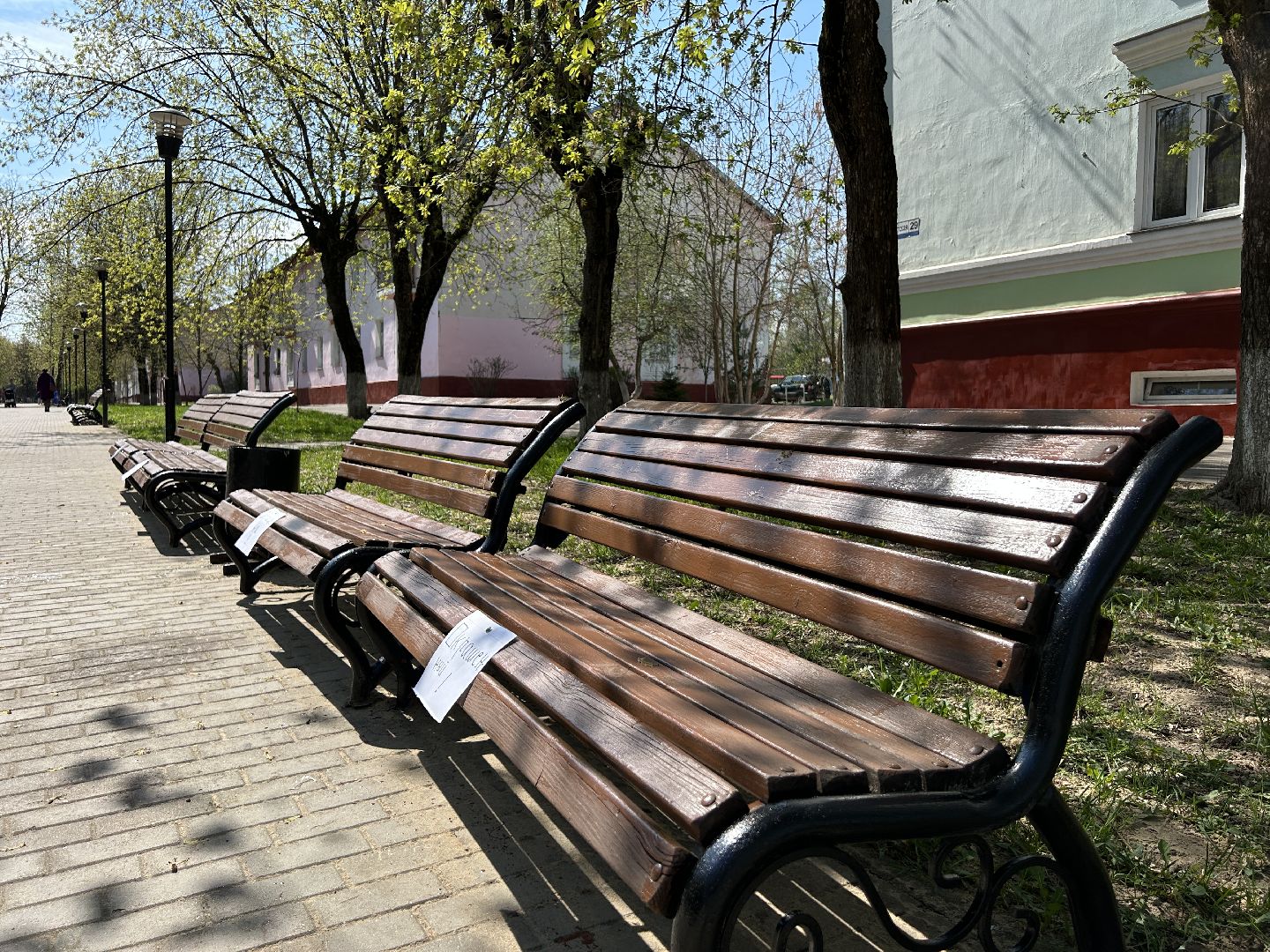 Благоустройство, лавочки, Фрязино, покраска