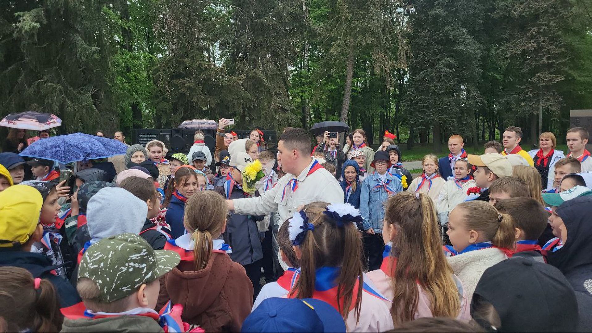 ОрлятаРоссии #ДетскоеДвижение #МыВместе #Луховицы #ПатриотическоеВоспитание #ЮныеЛидеры #80летПобеды #ГодЗащитникаОтечества #АллеяСлавы #ДетскиеОрганизации #БудущееРоссии #Триколор #НашиДети #СлаваГероям #ПоколениеПобедителей,