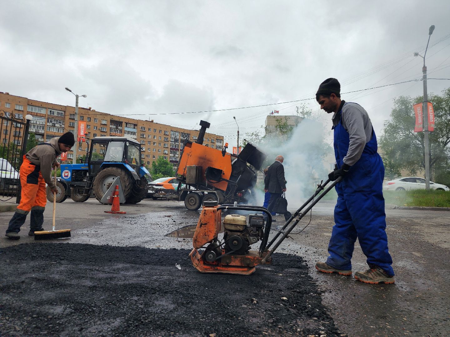 фрязино, ямочный ремонт дорог, дороги, мбу городское хозяйство, укладка асфальта,