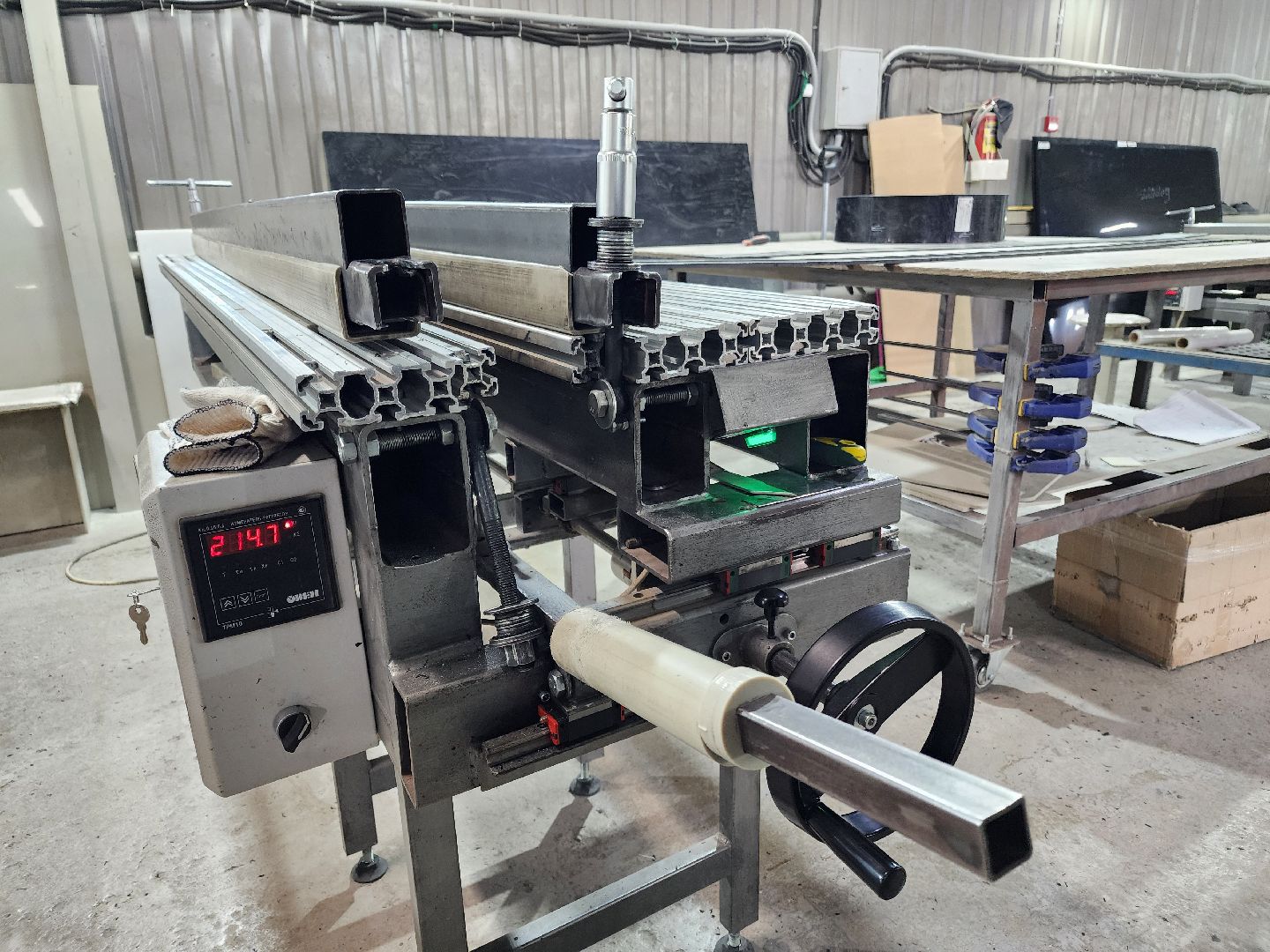 чехов, деревня сергеево, завод полимеризделия, программа импортозамещения, отечественное сырье, российские станки, емкости ванны фильтры, пластиковые изделия, промышленность,