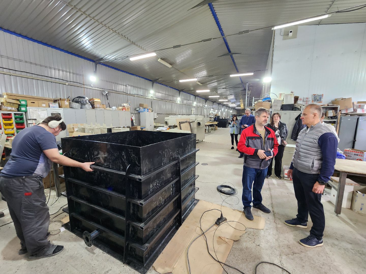 чехов, деревня сергеево, завод полимеризделия, программа импортозамещения, отечественное сырье, российские станки, емкости ванны фильтры, пластиковые изделия, промышленность,