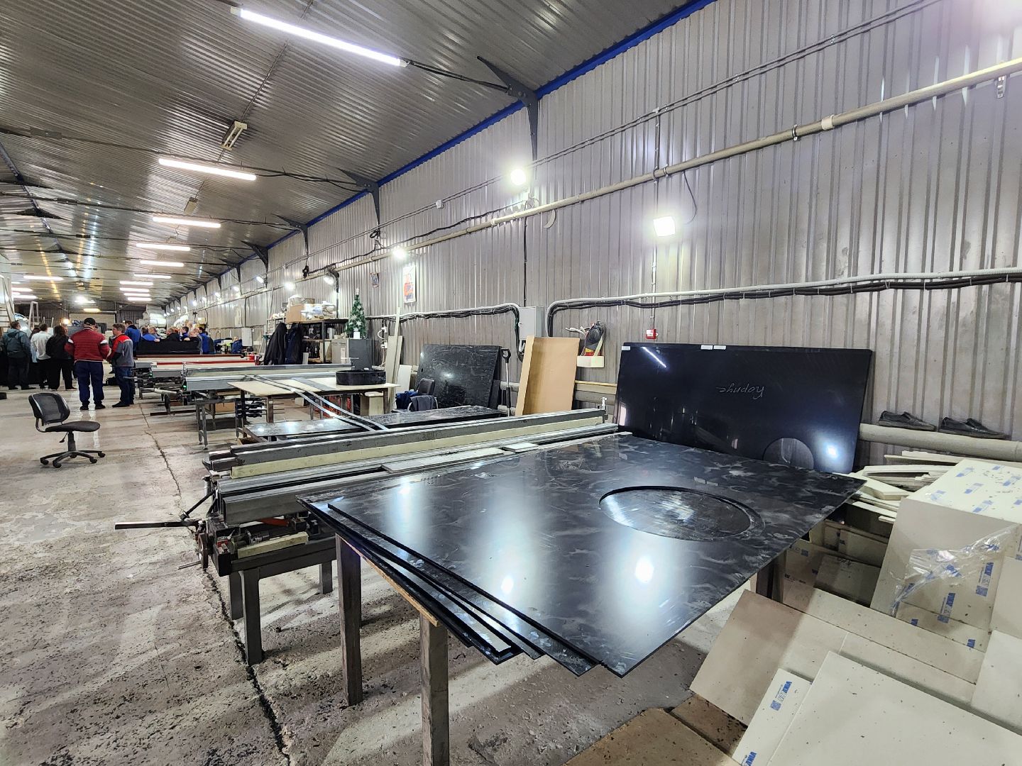 чехов, деревня сергеево, завод полимеризделия, программа импортозамещения, отечественное сырье, российские станки, емкости ванны фильтры, пластиковые изделия, промышленность,