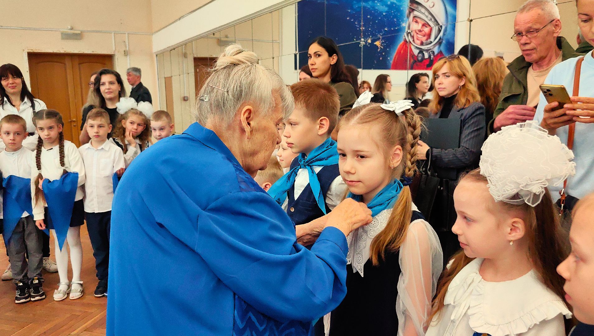 галстук, Юные гагаринцы, школьники, космонавт,  лётчик, небо,