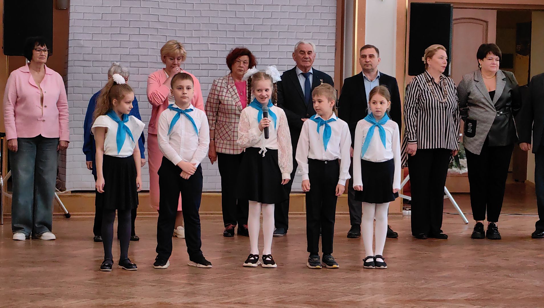 галстук, Юные гагаринцы, школьники, космонавт,  лётчик, небо,