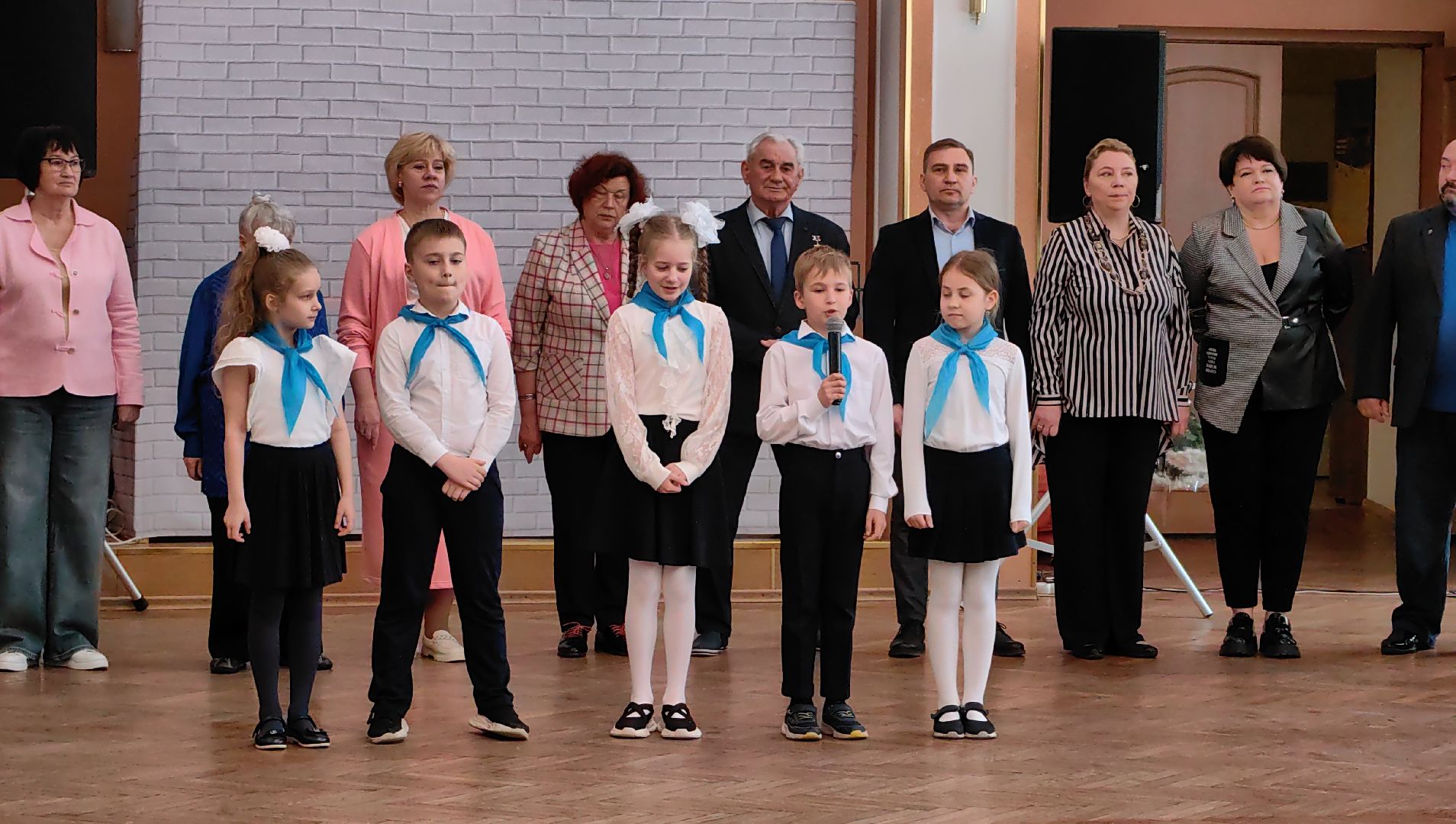 галстук, Юные гагаринцы, школьники, космонавт,  лётчик, небо,