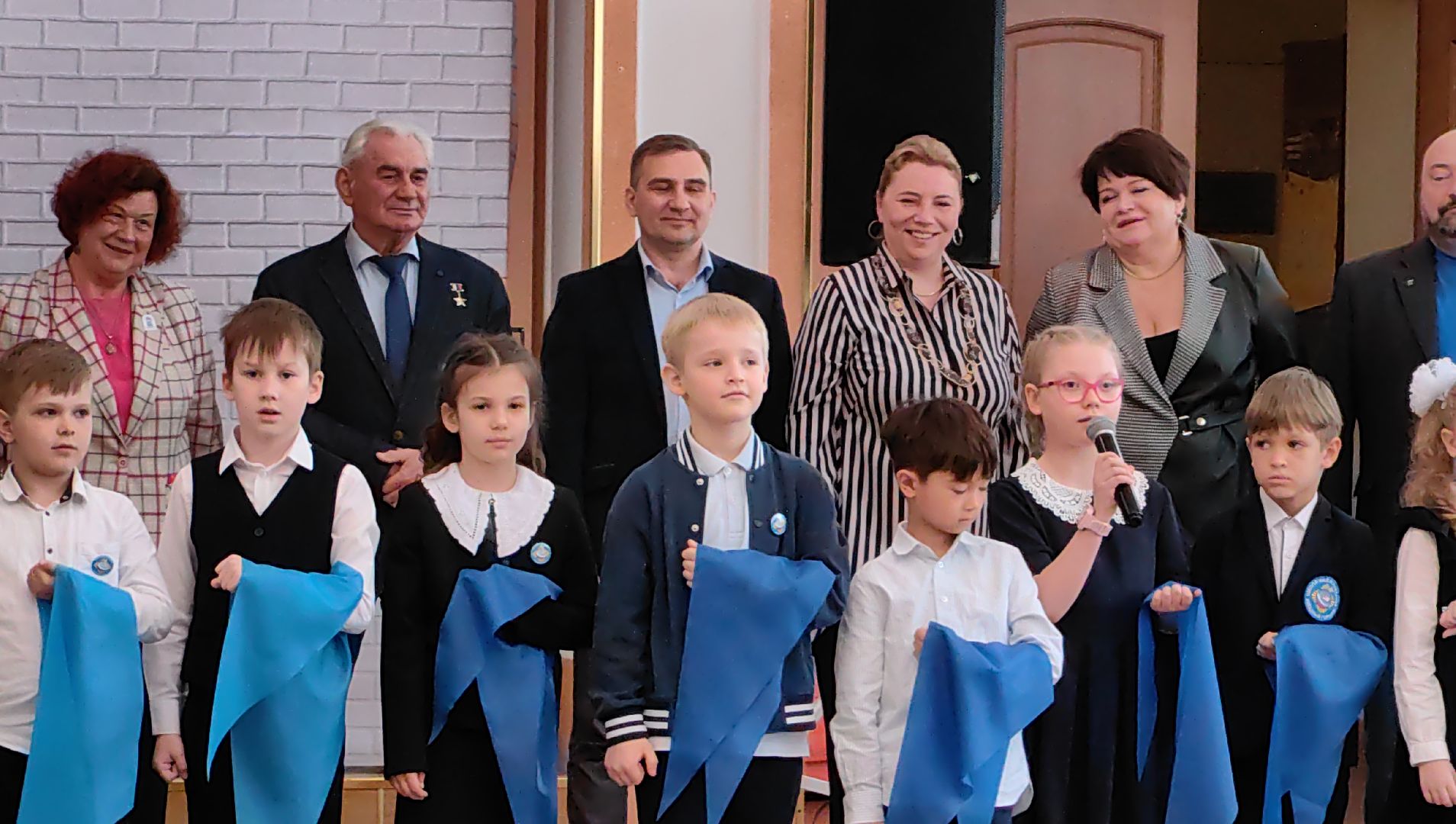 галстук, Юные гагаринцы, школьники, космонавт,  лётчик, небо,