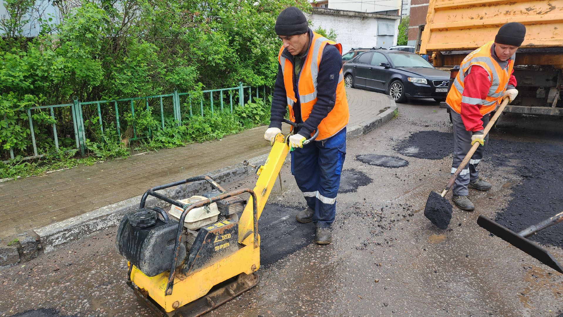 ивантеевка, коммунальная служба, ямочный ремонт, асфальтовое покрытие, спецтехника, ремонт дорог,