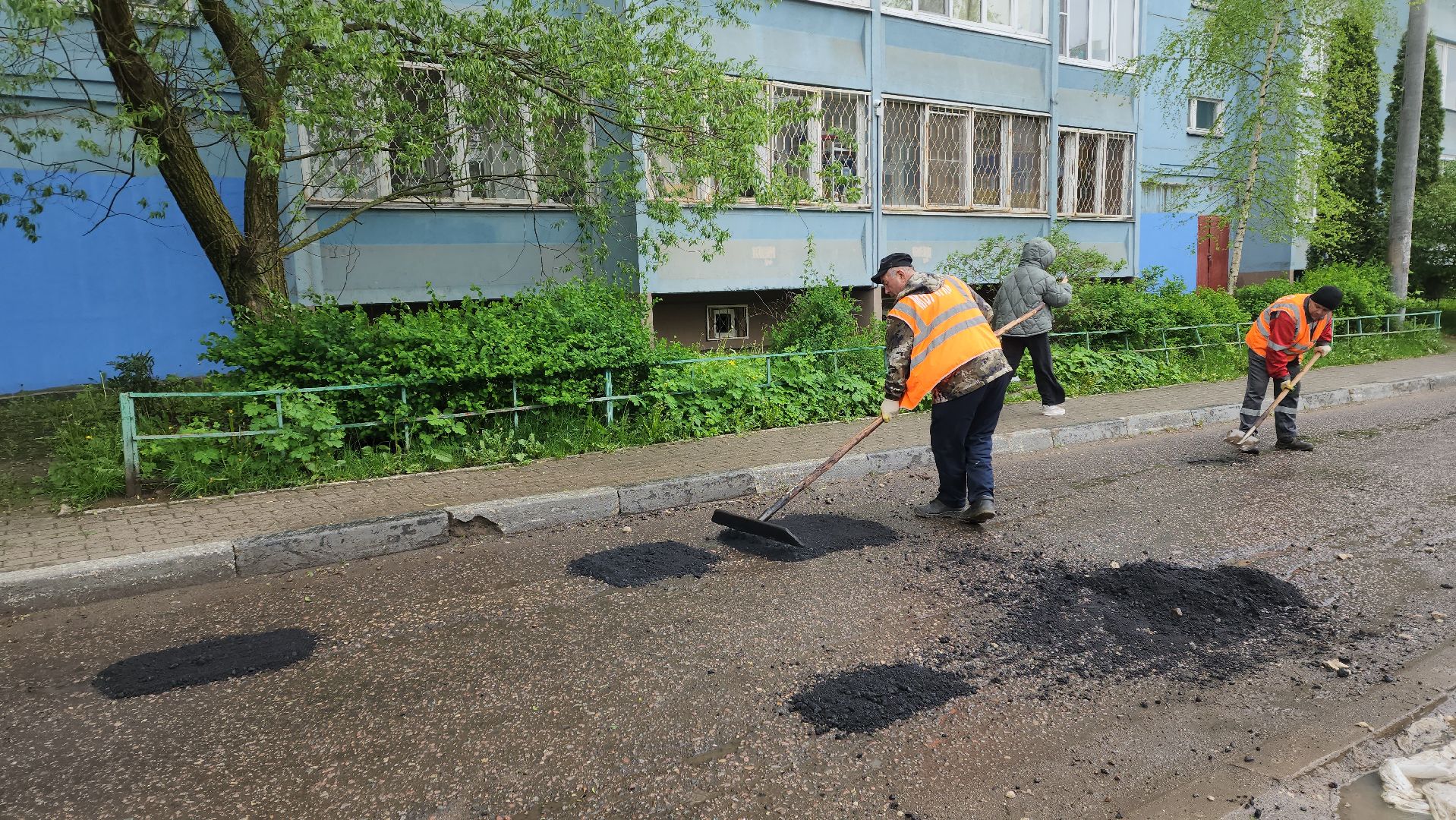 ивантеевка, коммунальная служба, ямочный ремонт, асфальтовое покрытие, спецтехника, ремонт дорог,