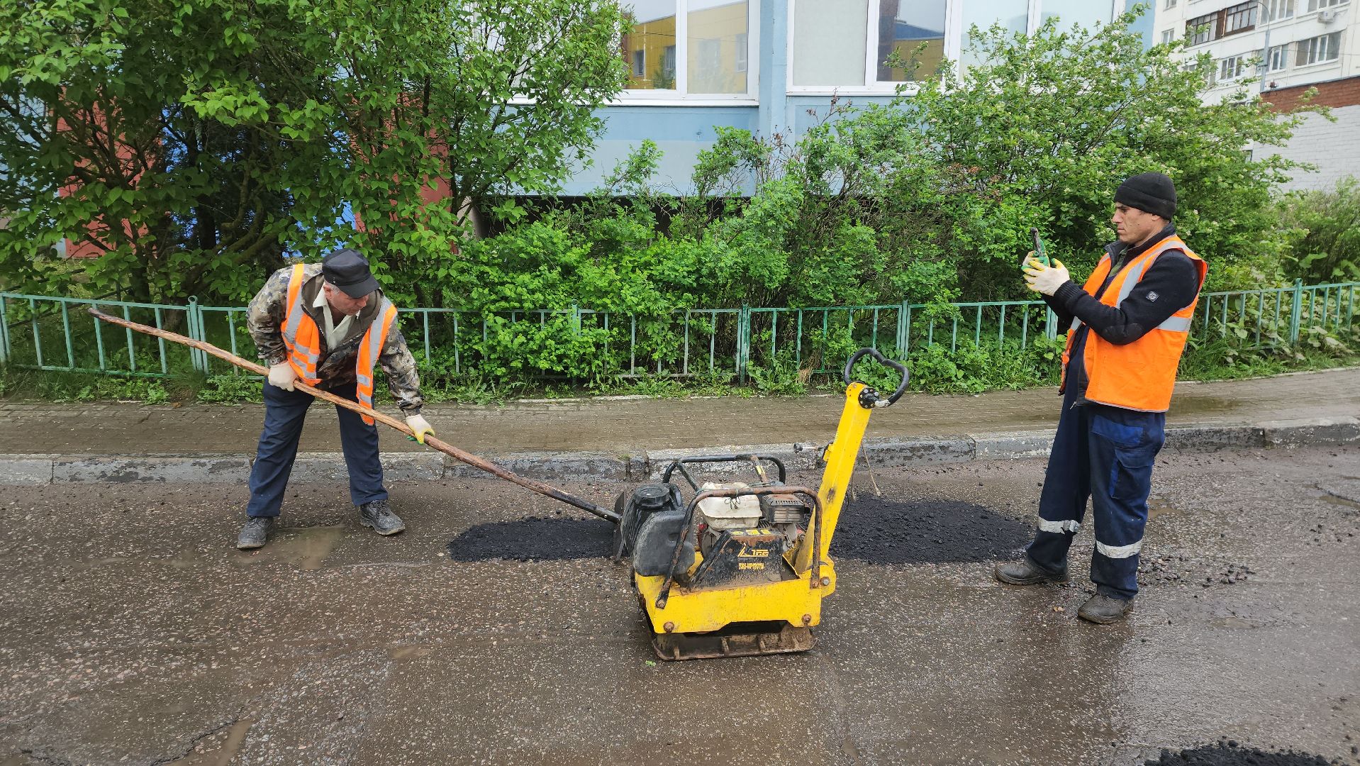 ивантеевка, коммунальная служба, ямочный ремонт, асфальтовое покрытие, спецтехника, ремонт дорог,