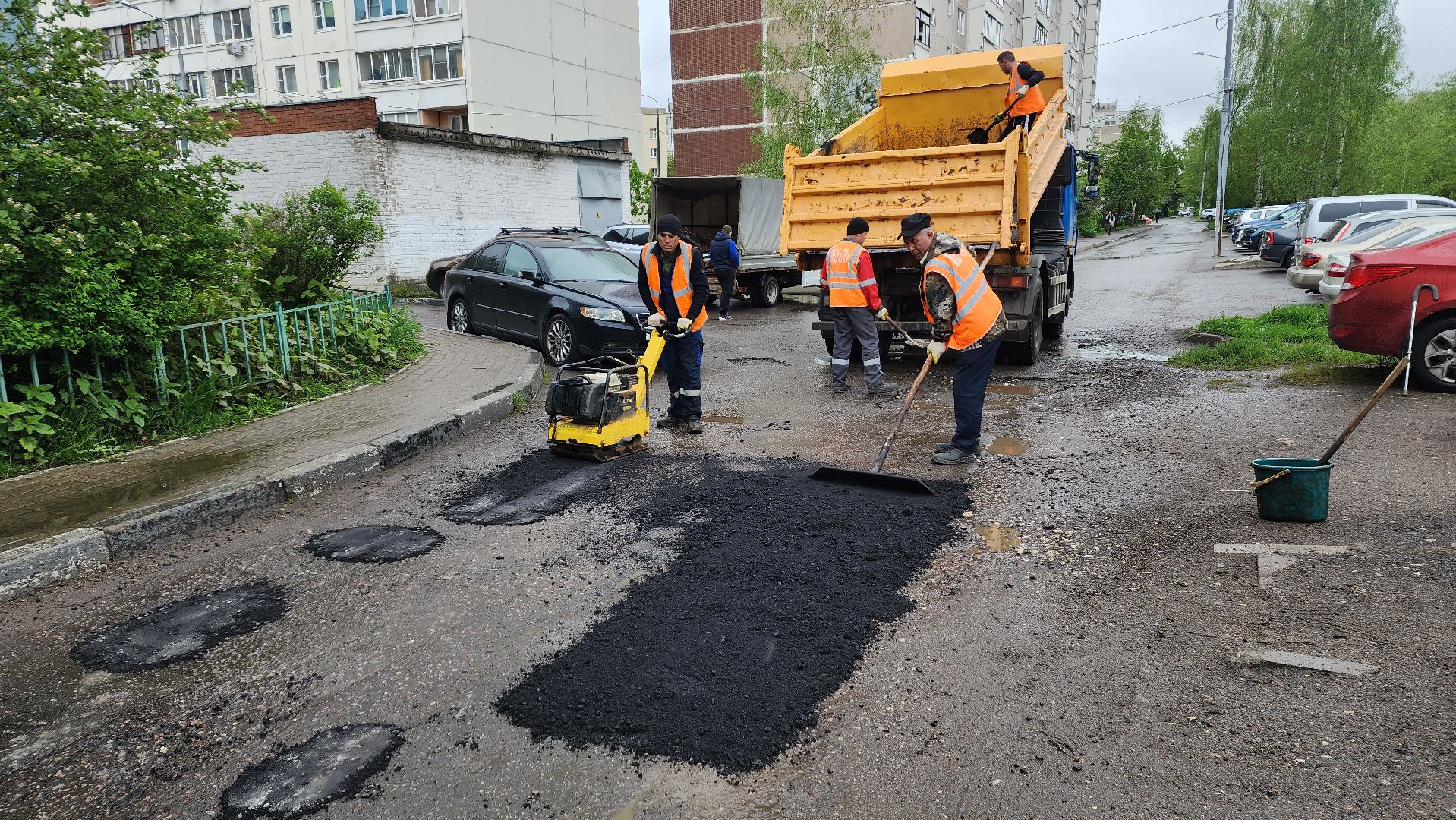 ивантеевка, коммунальная служба, ямочный ремонт, асфальтовое покрытие, спецтехника, ремонт дорог,