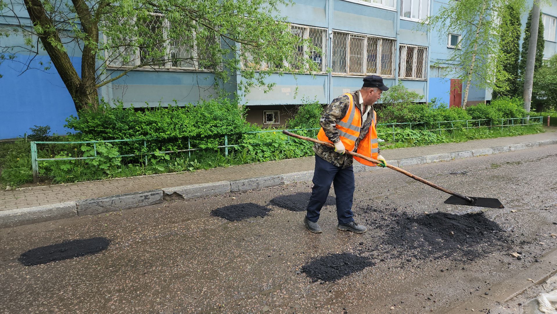 ивантеевка, коммунальная служба, ямочный ремонт, асфальтовое покрытие, спецтехника, ремонт дорог,