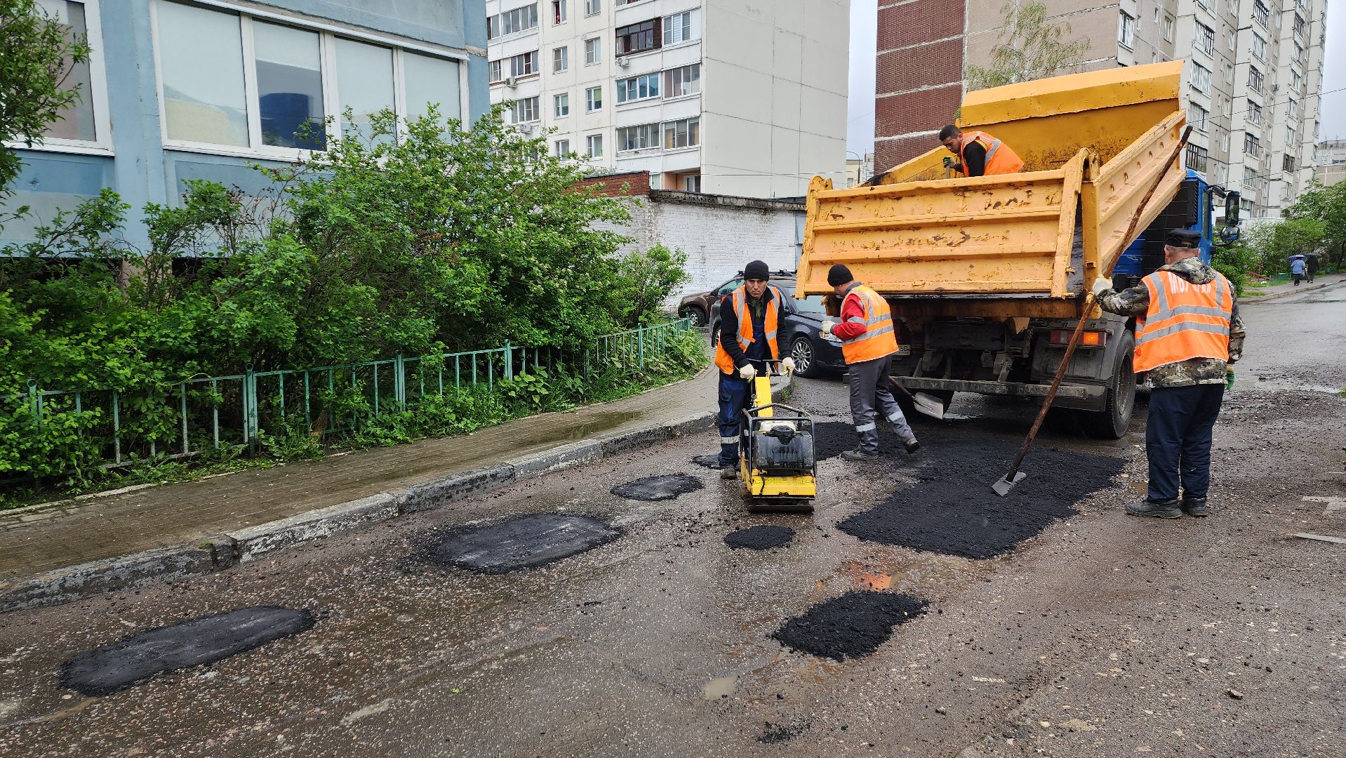 ивантеевка, коммунальная служба, ямочный ремонт, асфальтовое покрытие, спецтехника, ремонт дорог,