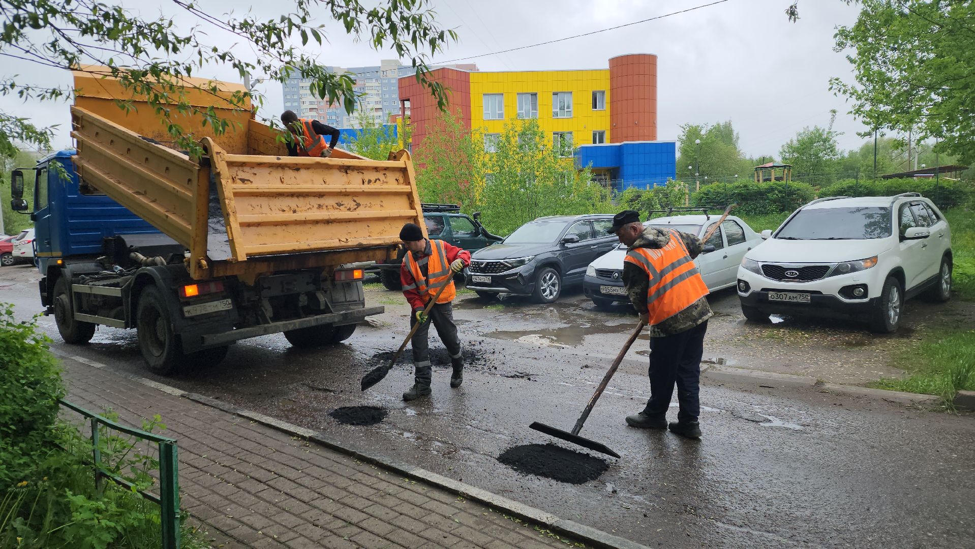 ивантеевка, коммунальная служба, ямочный ремонт, асфальтовое покрытие, спецтехника, ремонт дорог,