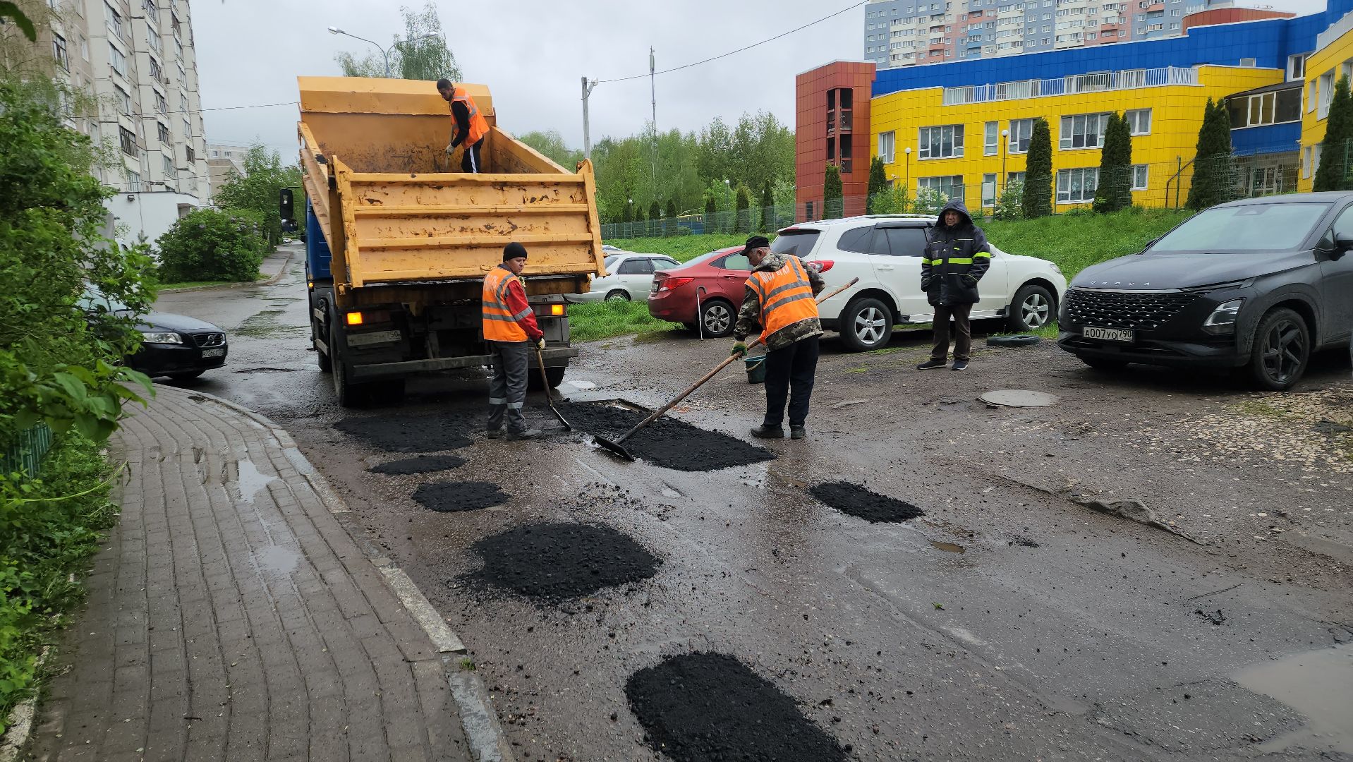 ивантеевка, коммунальная служба, ямочный ремонт, асфальтовое покрытие, спецтехника, ремонт дорог,