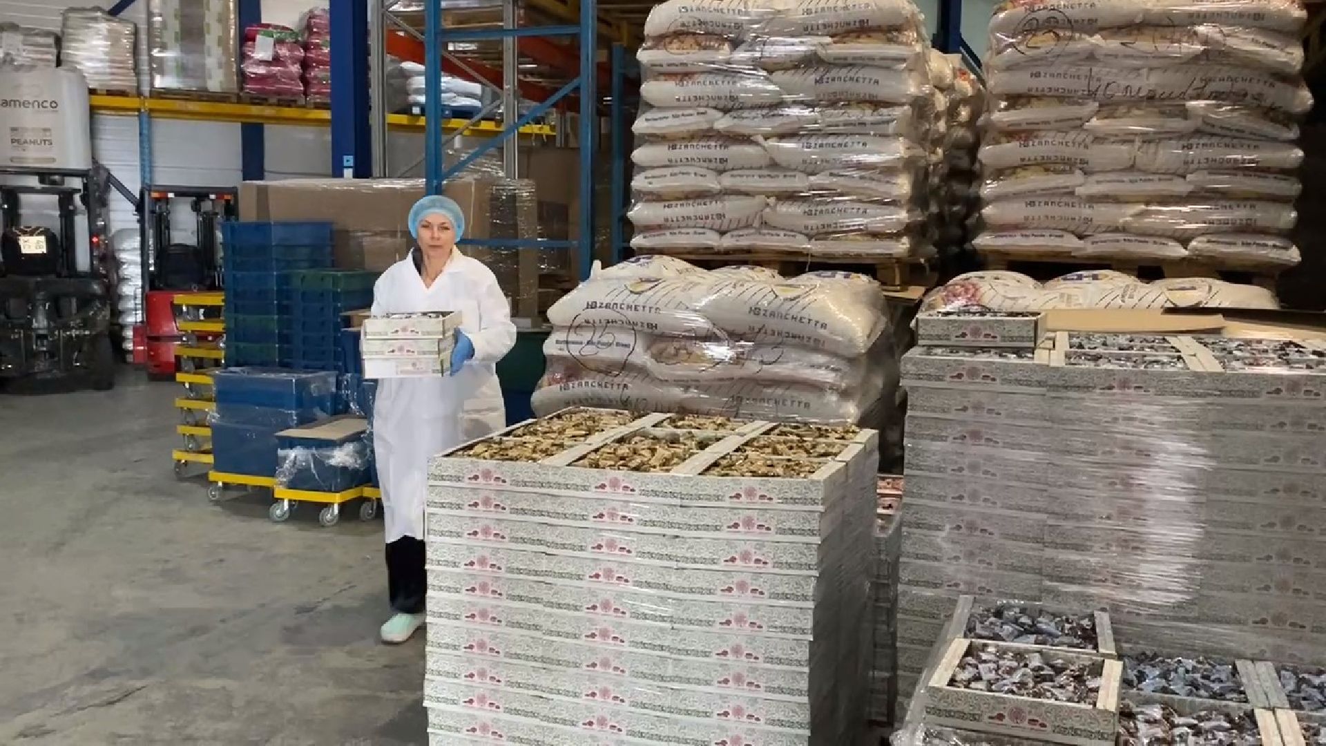 чехов, улица литейная, компания орбита, кондитерское производство, продукты здорового питания, орехи и сухофрукты, новая линейка продукции, финики с миндалем в глазури, вкус карамели, белый молочный темный шоколад,