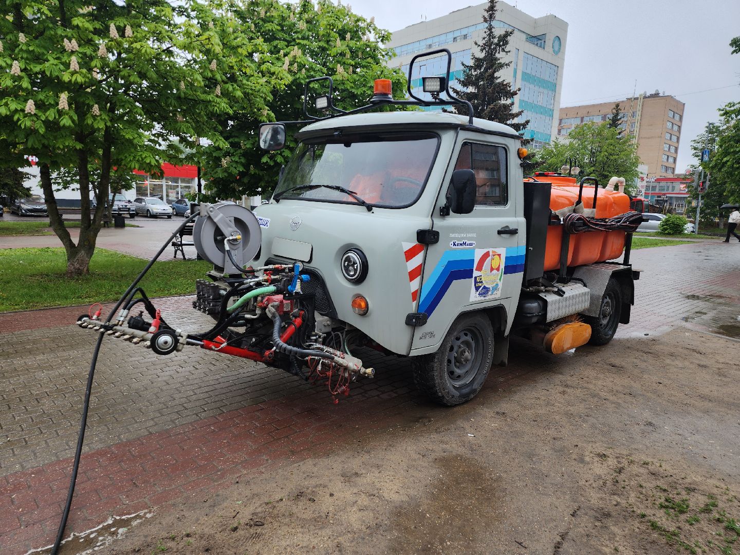 серпухов, подмосковье, моют остановки,