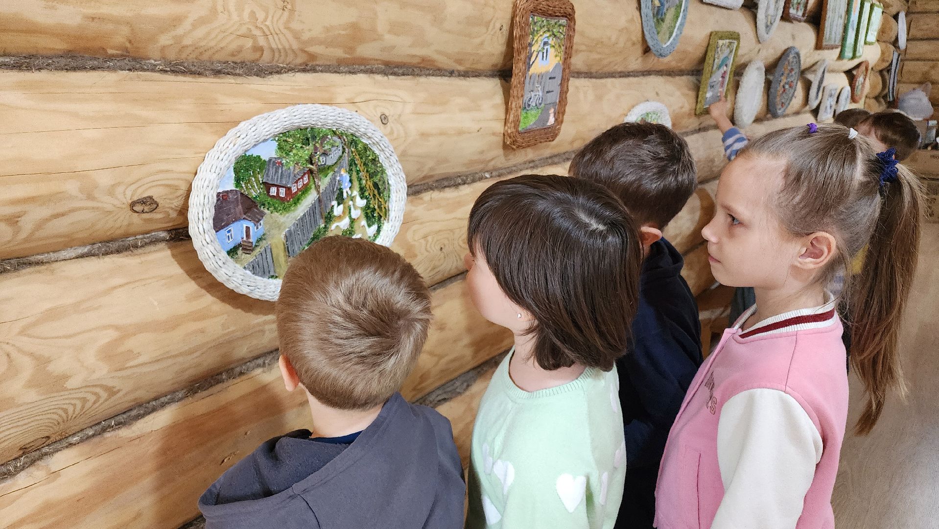 кашира, выставка картин, дом творчества имени бориса щукина, лето , животные, прикладное искусство, живопись, пэчворк,