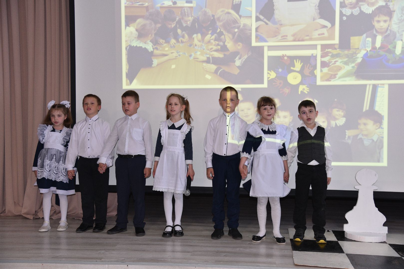 лотошино, лотошинская школа 1, дети, образование, первоклассники,