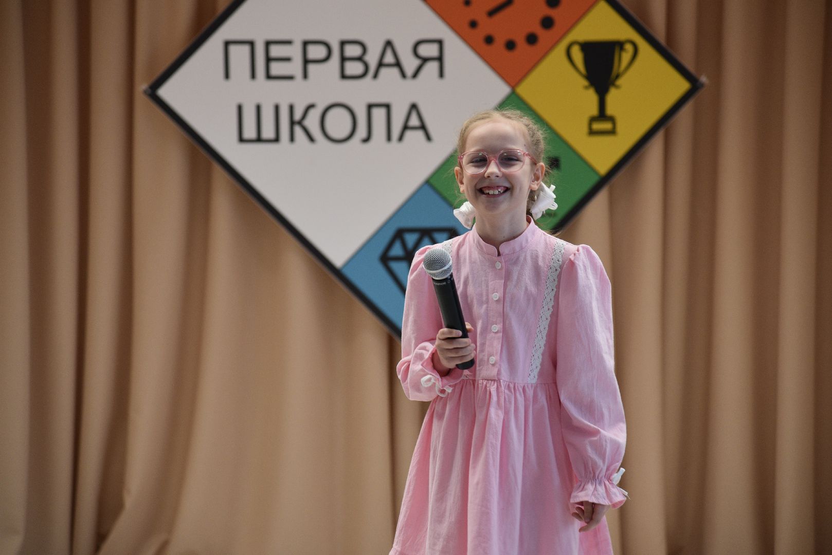 лотошино, лотошинская школа 1, дети, образование, первоклассники,