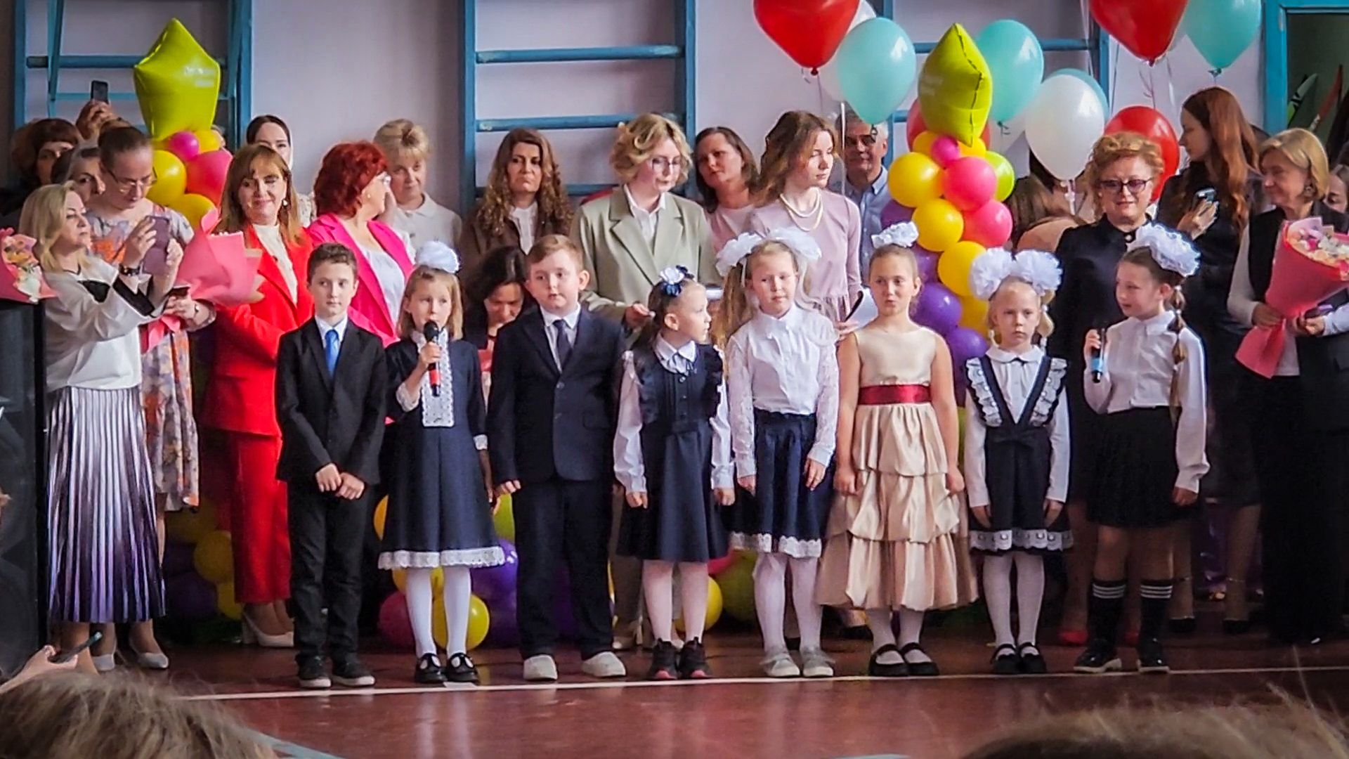 бронницы, последний звонок 9 класс, школа имени Тимофеева , бронницкие девятиклассники ,