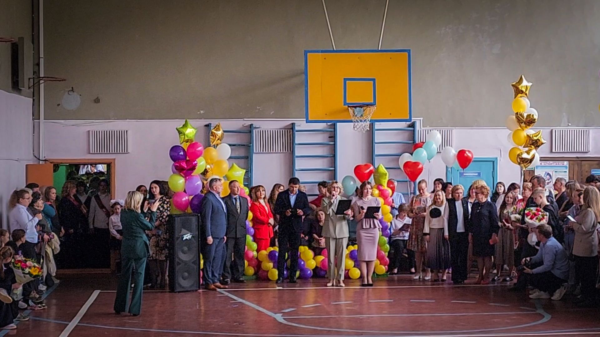 бронницы, последний звонок 9 класс, школа имени Тимофеева , бронницкие девятиклассники ,